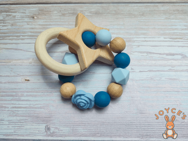 Attache tétine bleu fleur - Modèle Leonie - prénom 6 lettres max 
