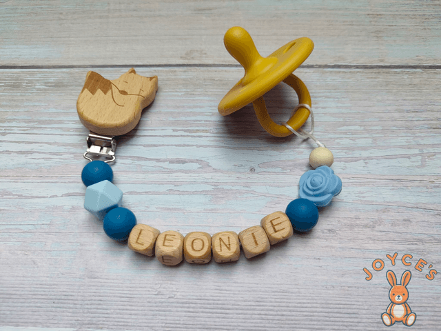 Attache tétine bleu fleur - Modèle Leonie - prénom 6 lettres max 